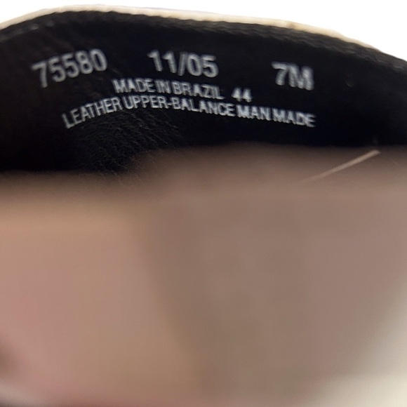 Clarks Women’s Slip On White/Black Criss-Cross Open Toe Heel Sandal Size-7 - Picture 6 of 6